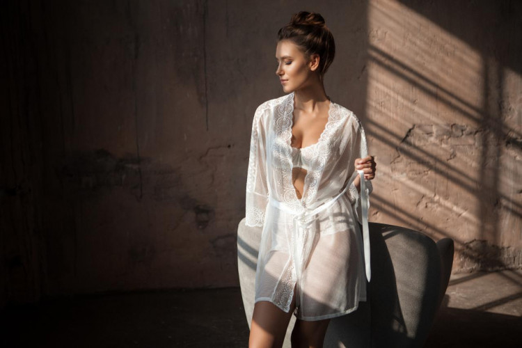 Dressing gown Azalia, color: whisper white — photo 4